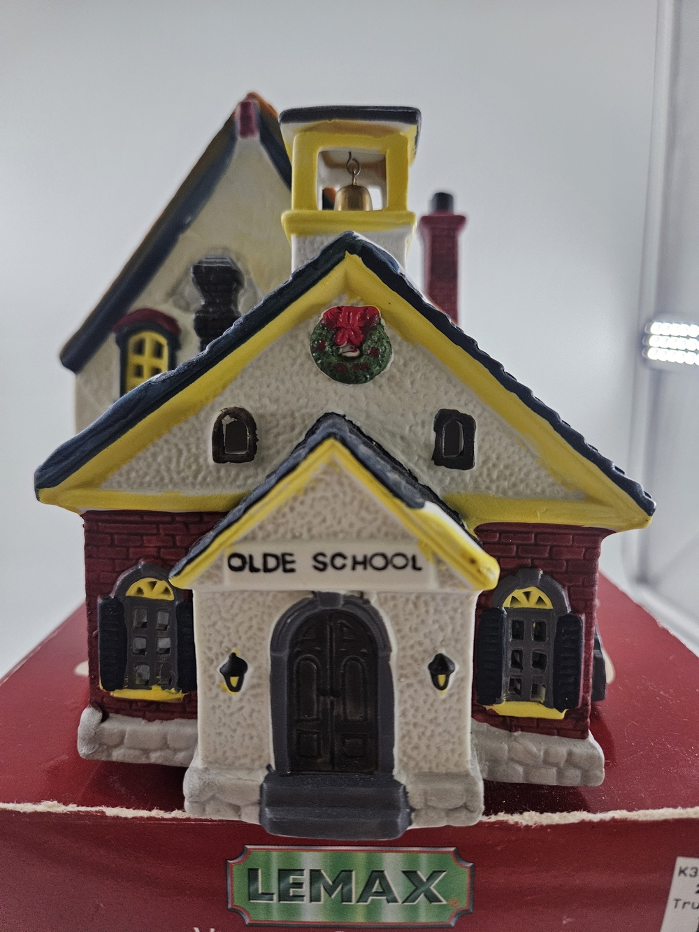Vintage Lemax Dickensvale Collectibles 1993 "Olde School" 35091